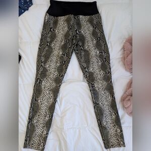 Assets by Spanx Snakeskin All Over Faux Leather Shaping Leggings NEW Sz xl